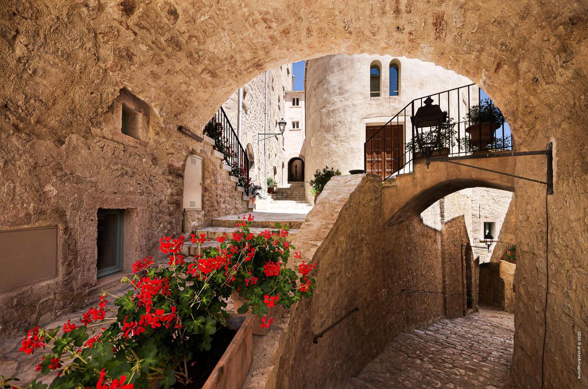 Castello Di Postignano Relais Hotel Sellano Екстериор снимка
