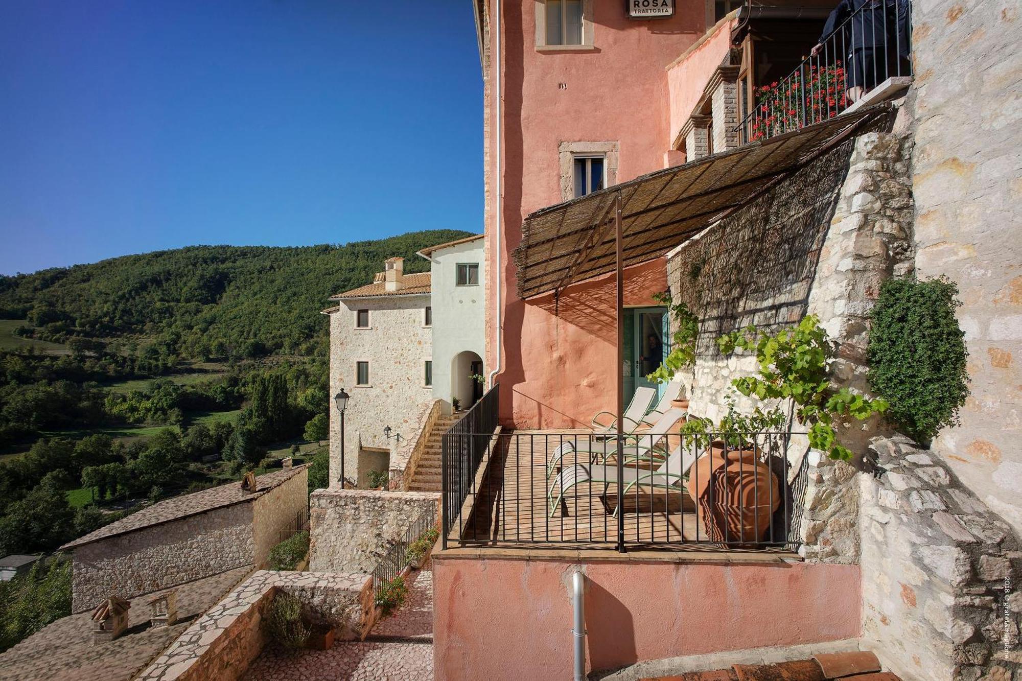 Castello Di Postignano Relais Hotel Sellano Екстериор снимка